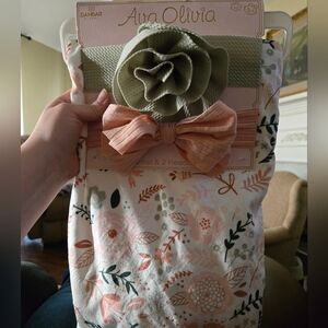 Ava Olivia blanket and 2 headwraps